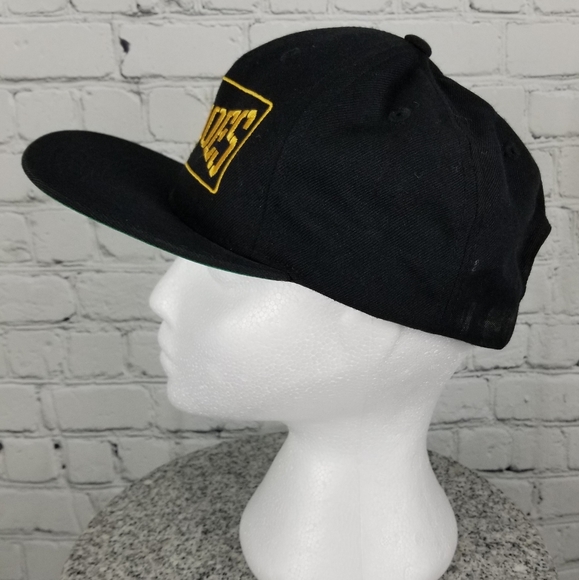 DC SHOES | flat brim embroidered snapback cap - Picture 4 of 12